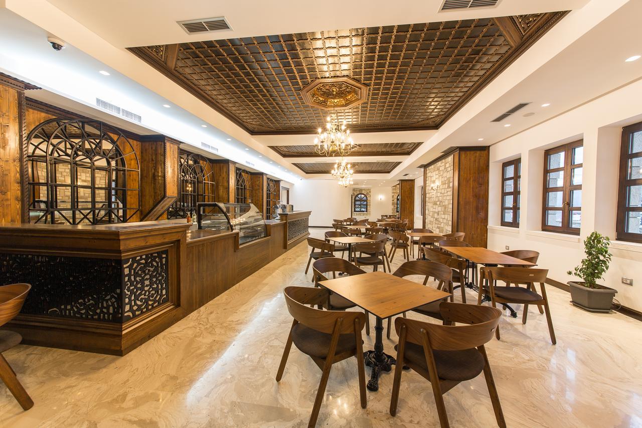 Hotel Onufri Берат Екстериор снимка