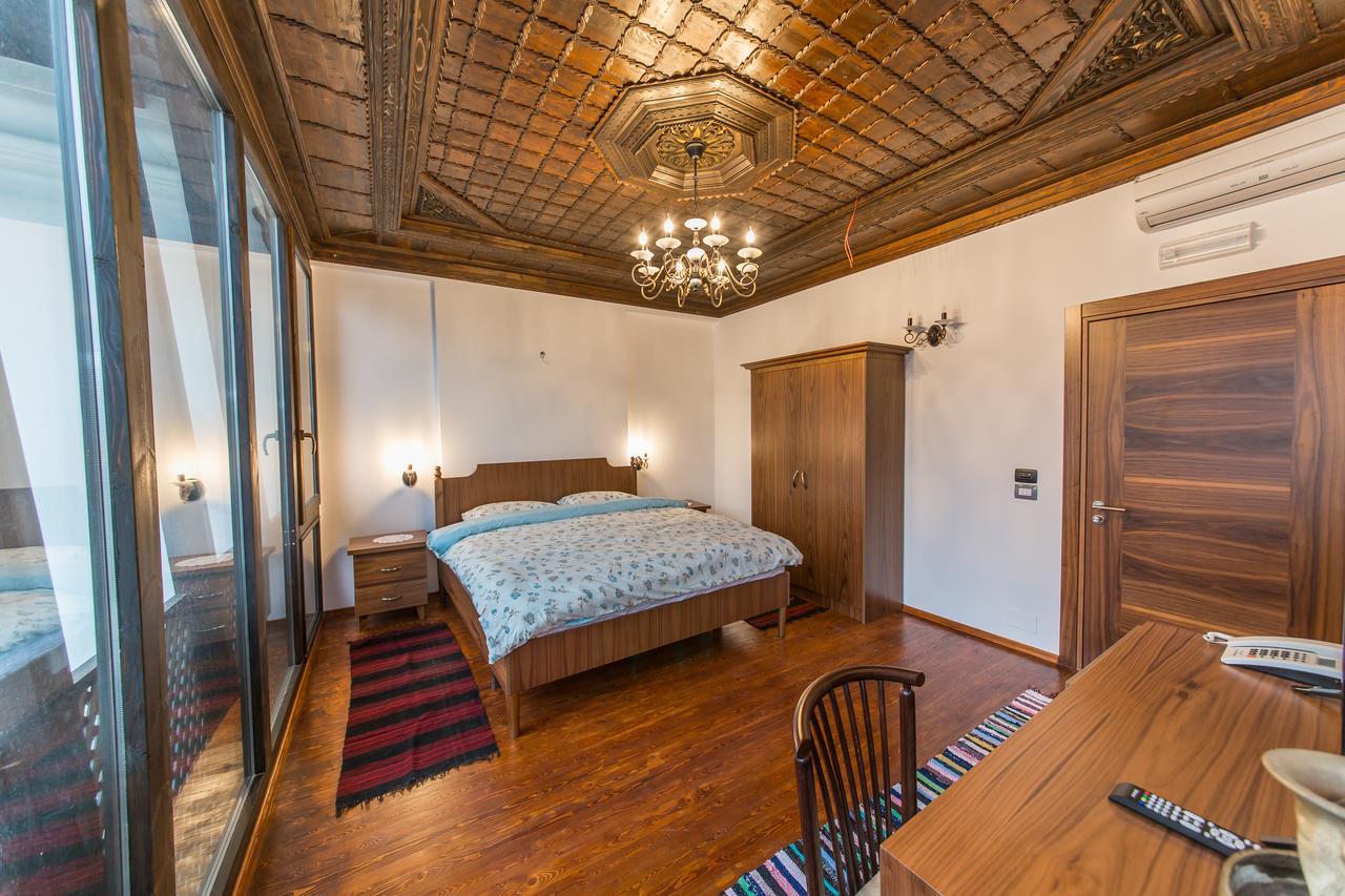 Hotel Onufri Берат Екстериор снимка